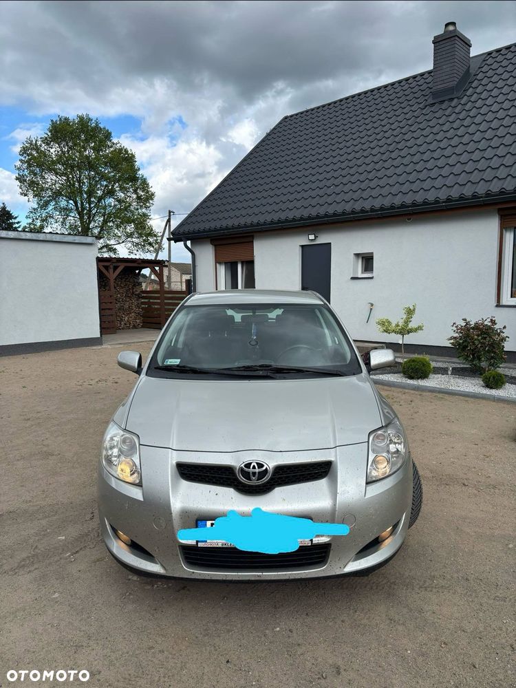 Toyota Auris - 1