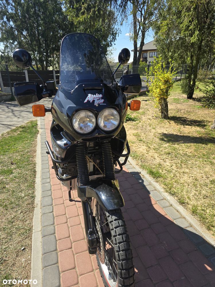 Honda XRV - 15