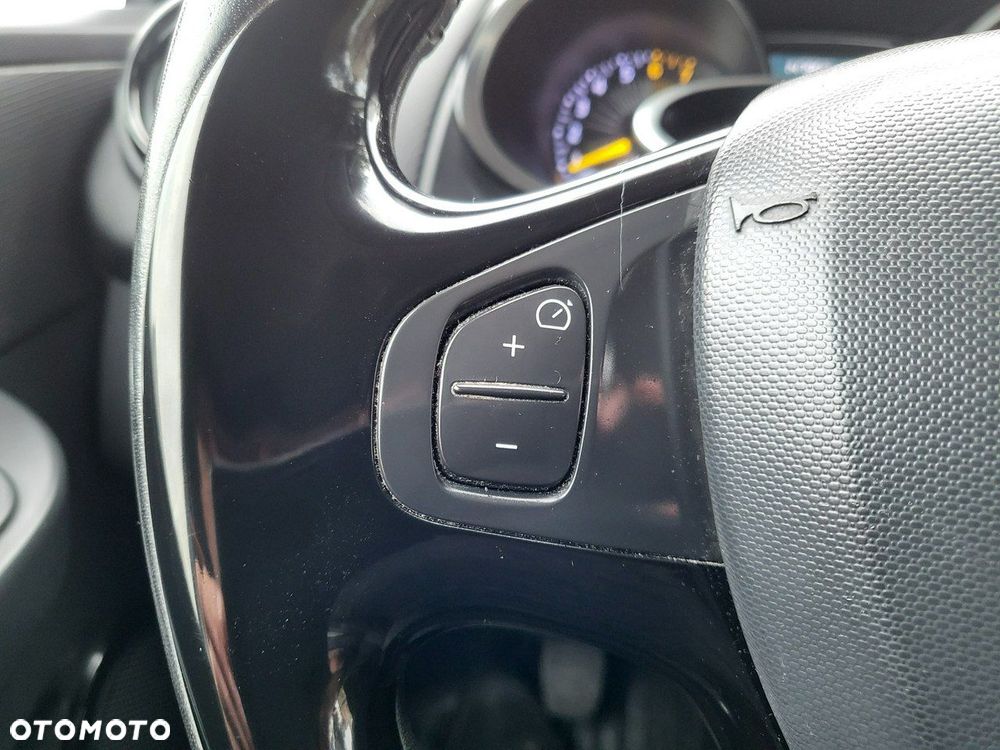 Renault Clio - 32