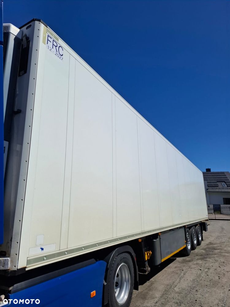 Schmitz Cargobull SKO 24/1 - 8