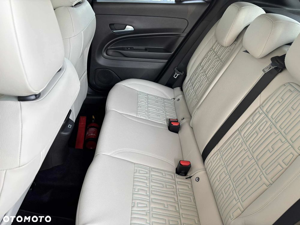 Fiat 600 1.2 Turbo Hybrid La Prima eDCT - 11