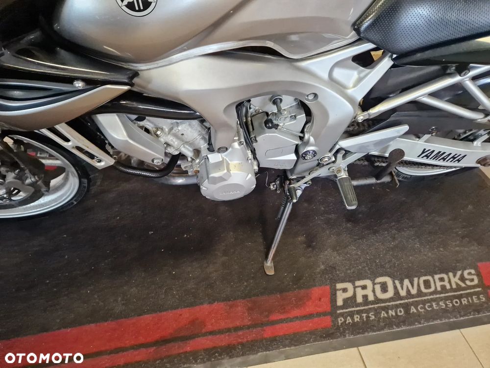 Yamaha FZ6 - 19