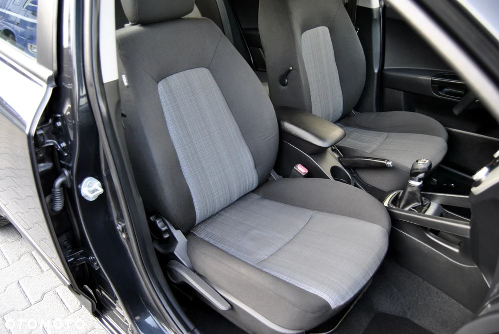 Kia Ceed - 15
