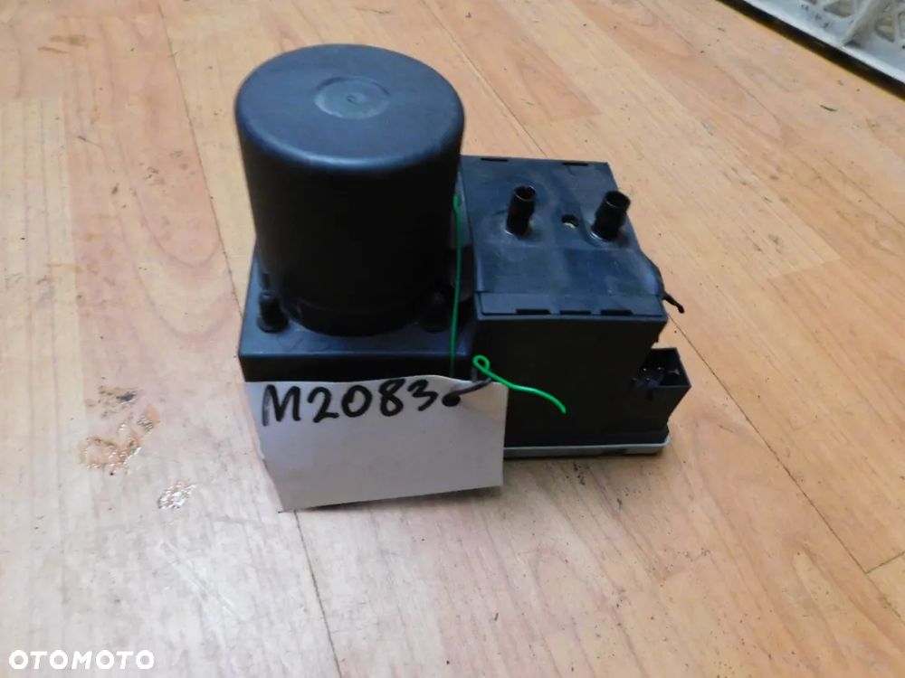 audi A4 pompka centralnego 8L0862257D nr M2083 WYSYŁKA - 1