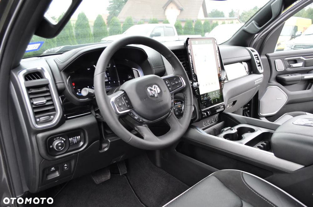 RAM 1500 Laramie Night Premium - 22