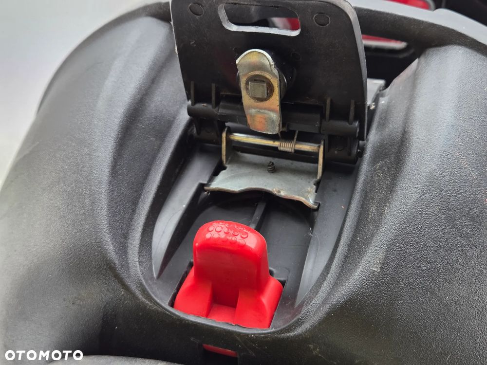 KUFER CENTRALNY  PEUGEOT VIVACITY SKUTER YAMAHA SUZUKI CPI - 12