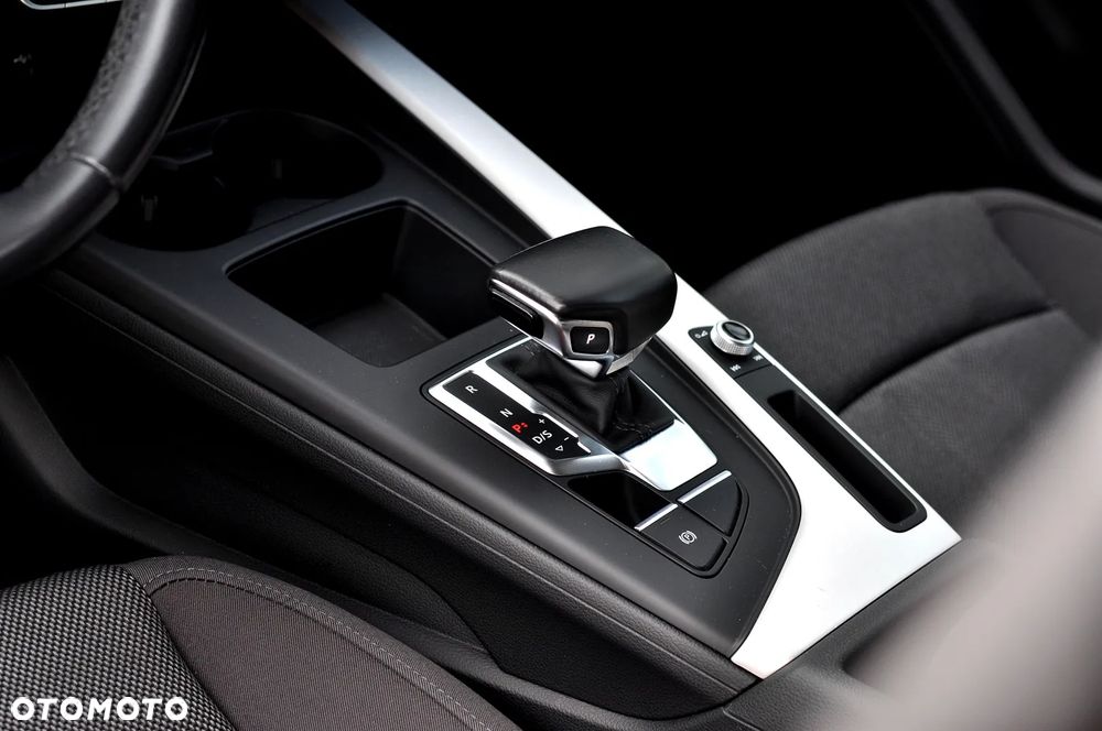Audi A4 Limousine 35 TFSI mHEV Advanced S tronic - 30