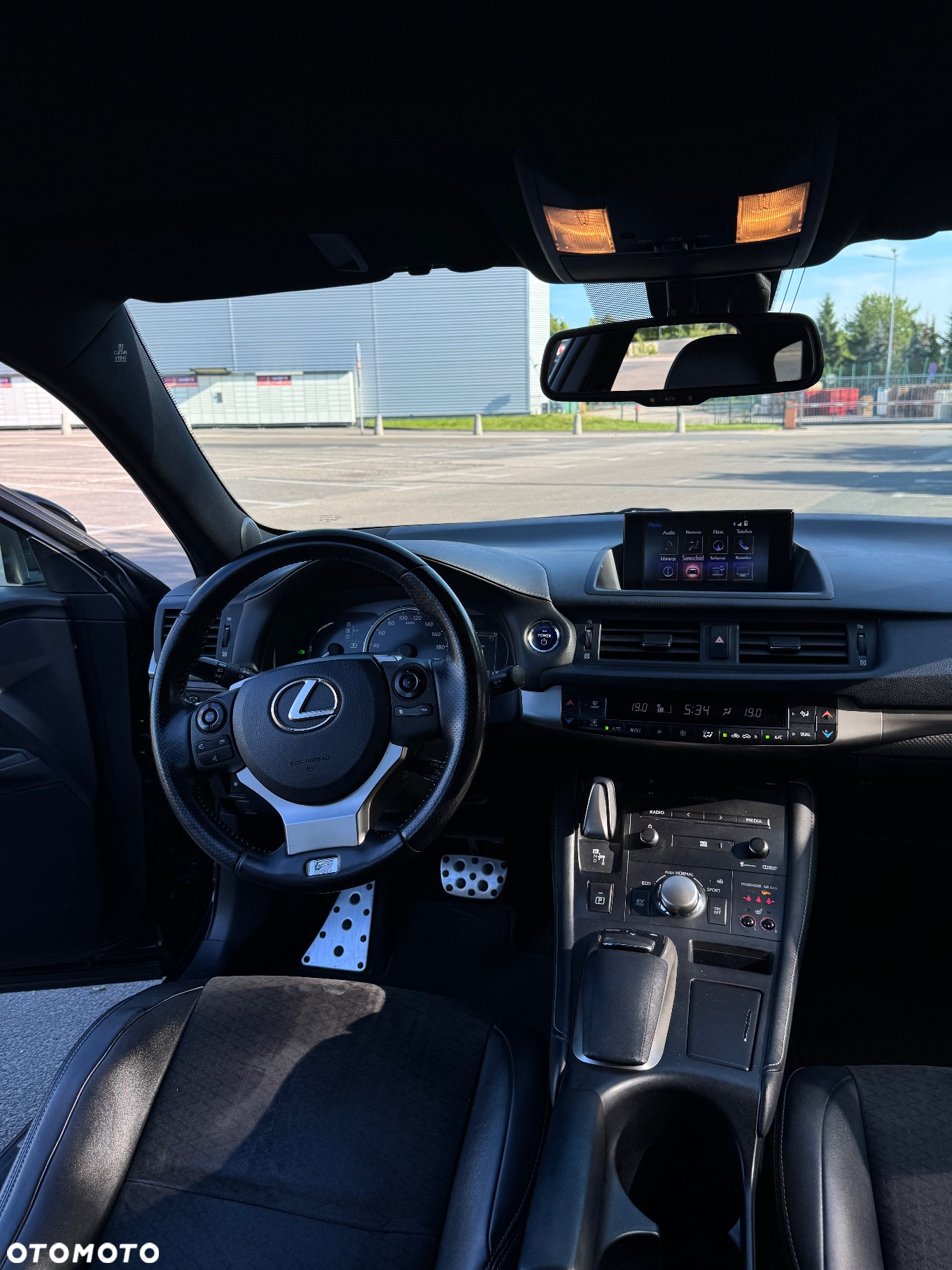 Lexus CT - 16