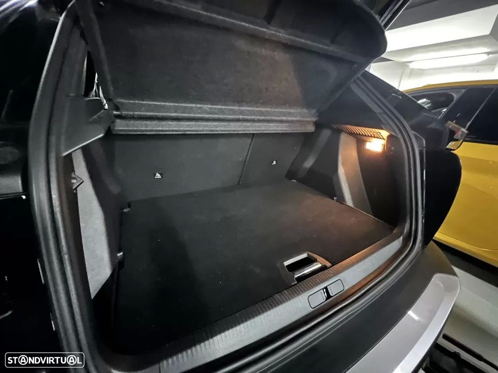 Peugeot e-2008 50 kWh Allure - 50