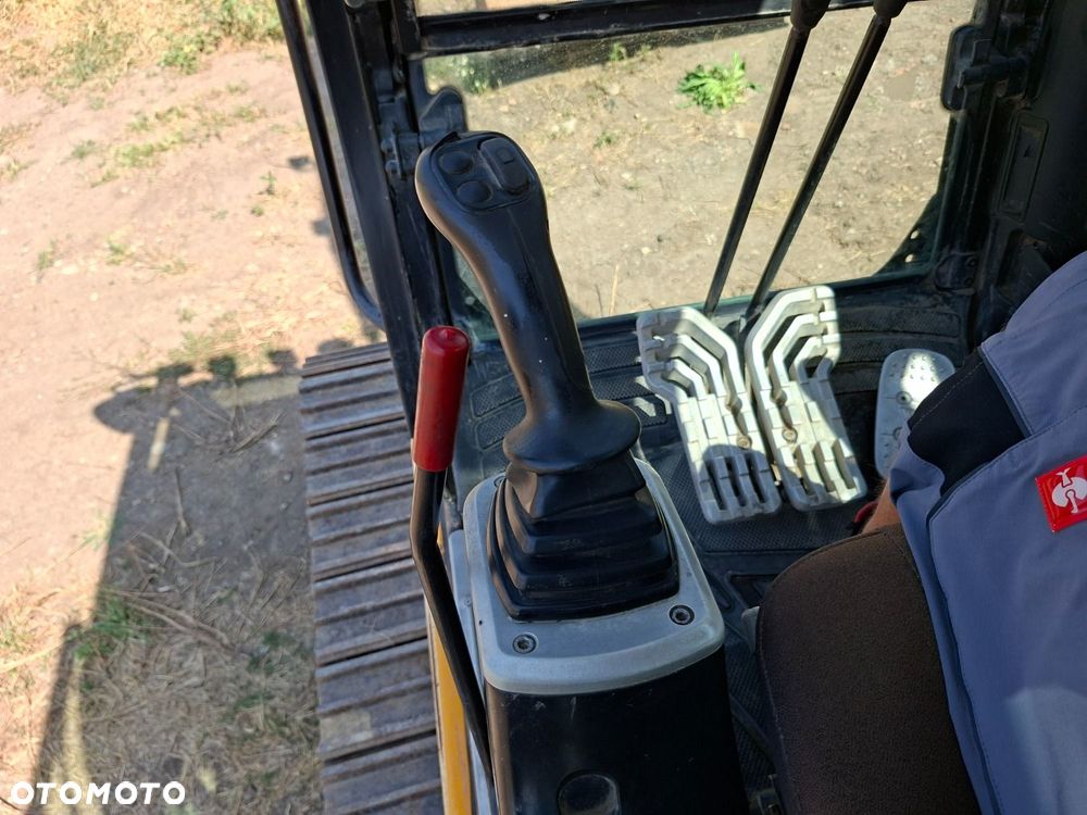 JCB Js 210 Lc - 15