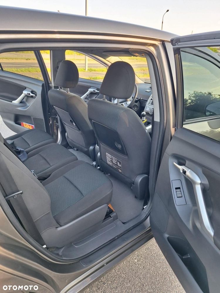Toyota Verso - 9