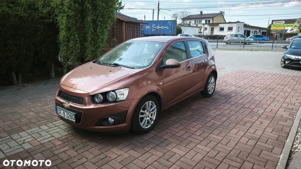 Chevrolet Aveo 1.6 LTZ - 10