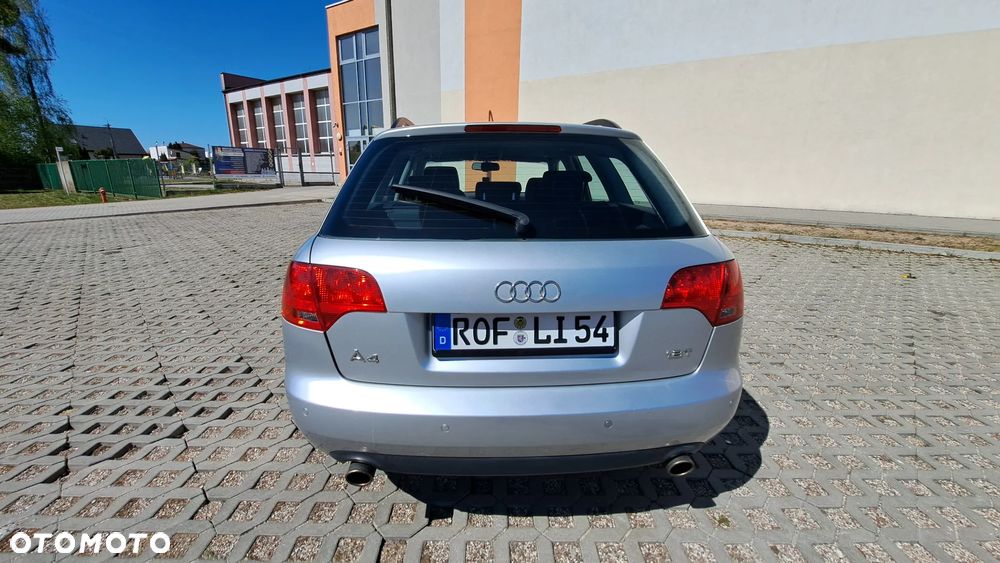 Audi A4 Avant - 4