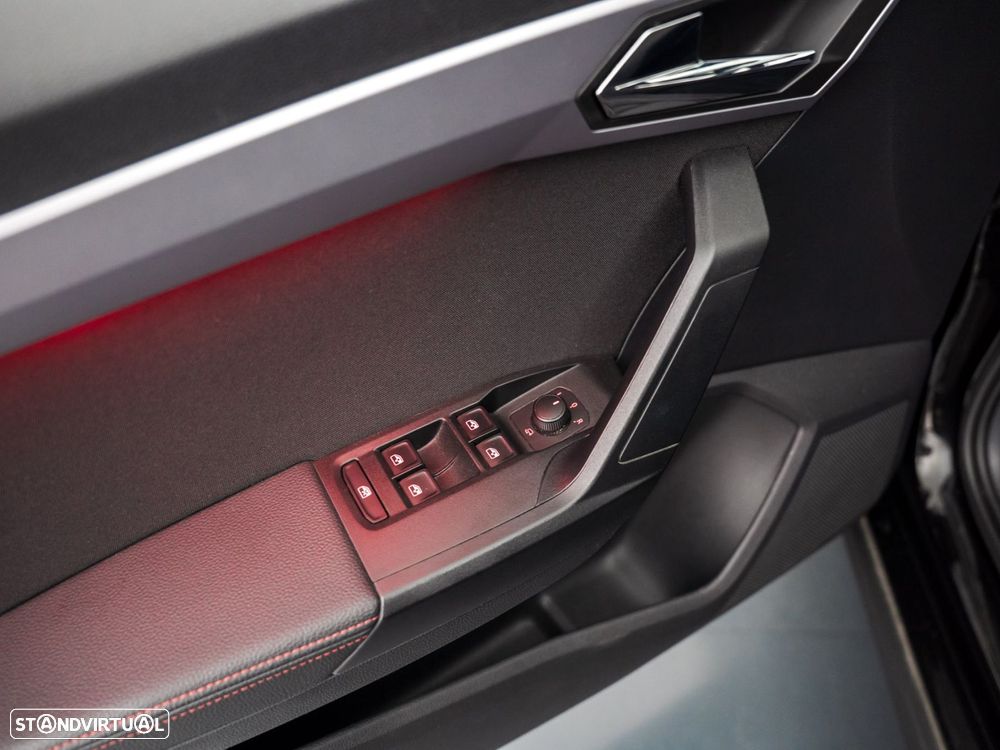 SEAT Arona 1.0 TSI FR - 17