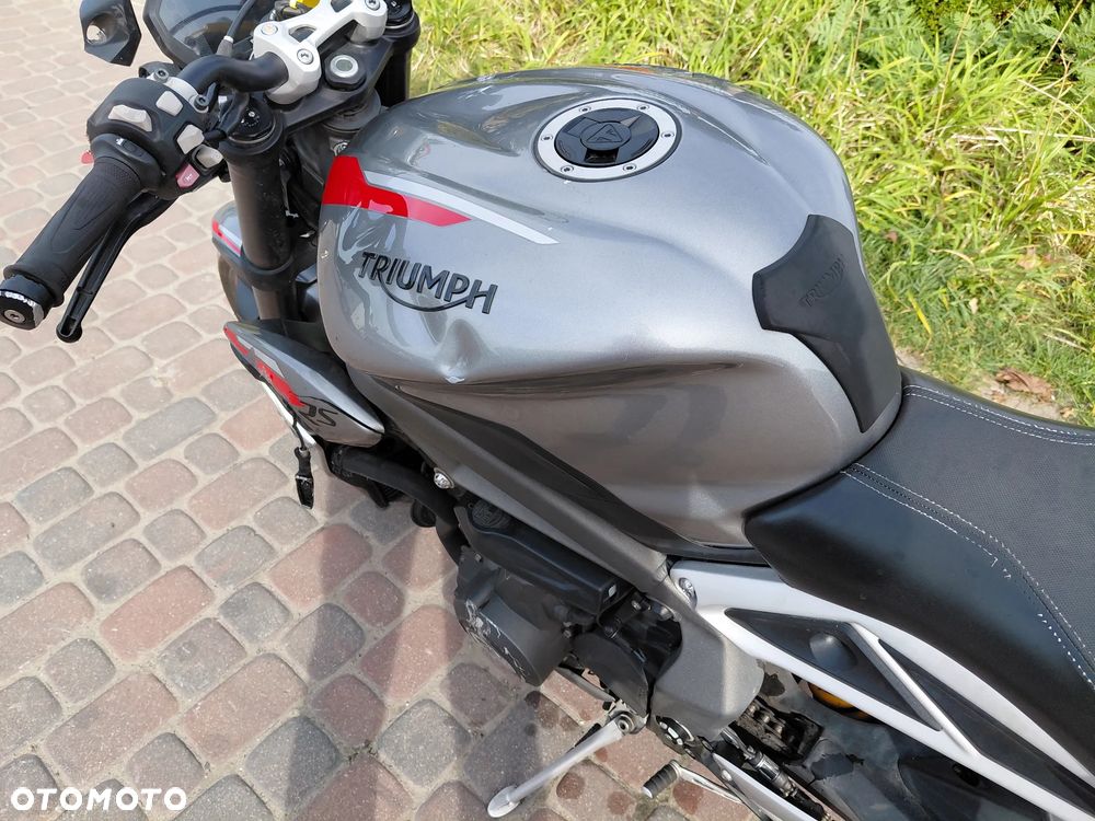 Triumph Street Triple - 24