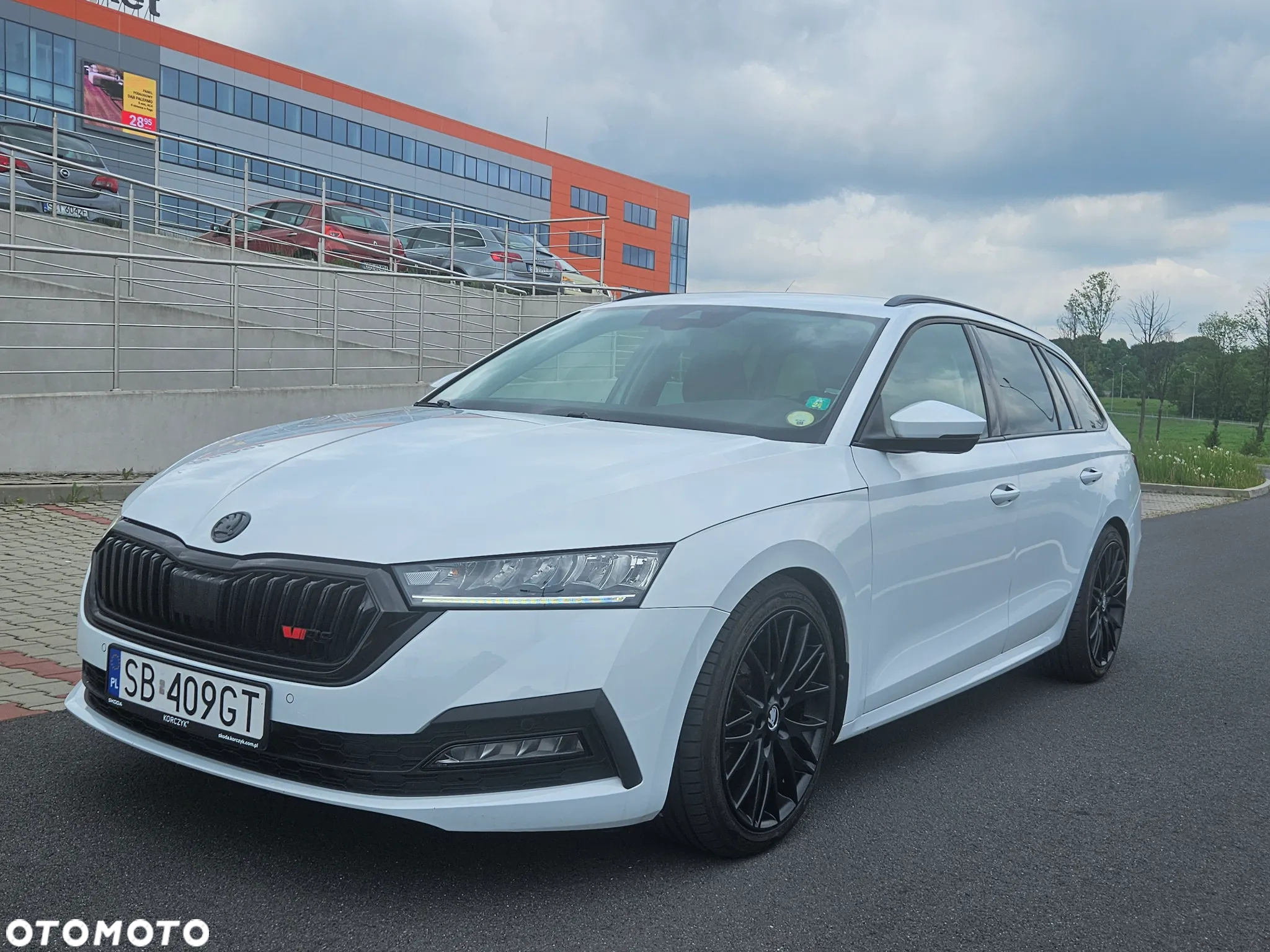 Skoda Octavia 2.0 TDI DSG Sportline - 6