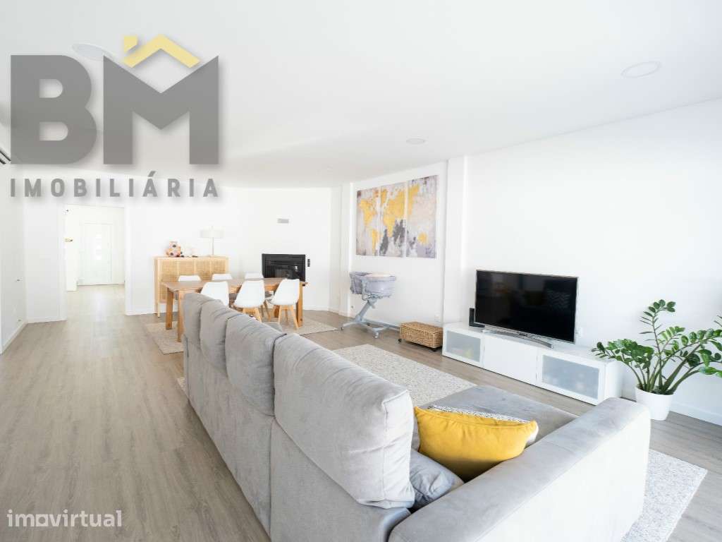 Magnífica Moradia T4 de Luxo com Piscina - Grande imagem: 3/44
