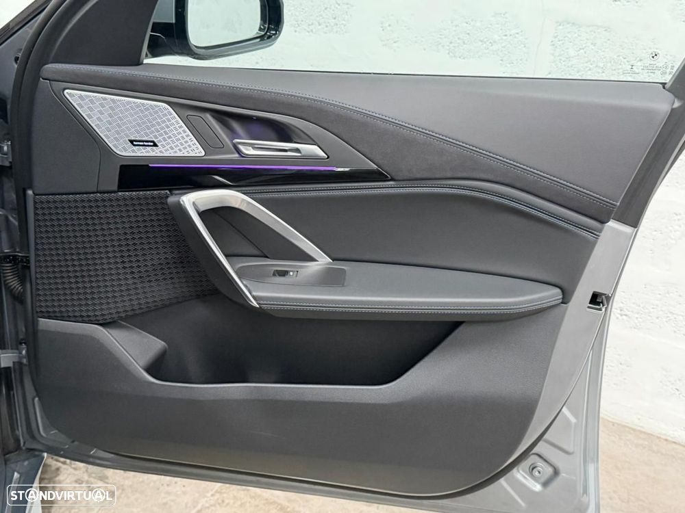 BMW iX2 eDrive20 Pack Desportivo M Pro - 40