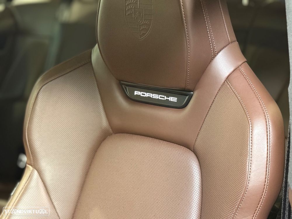 Porsche Macan Electric 4 - 23