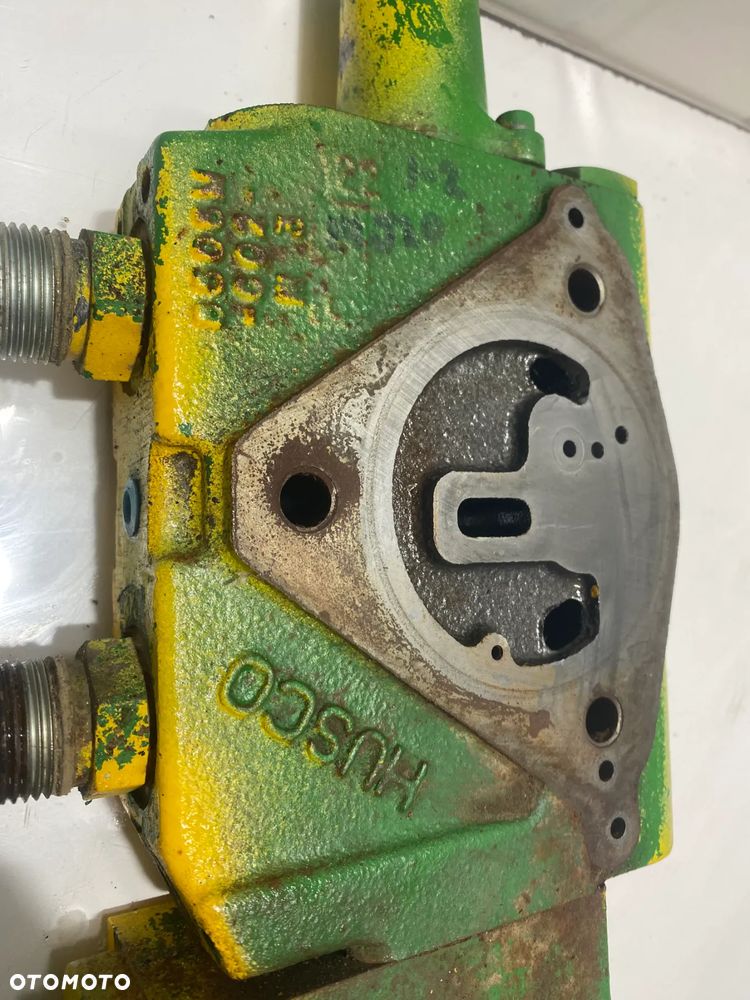 ZAWÓR/SEKCJA HYDRAULCZNA  RE216049, RE239129, RE267758 -   JOHN DEERE 7930 - 6