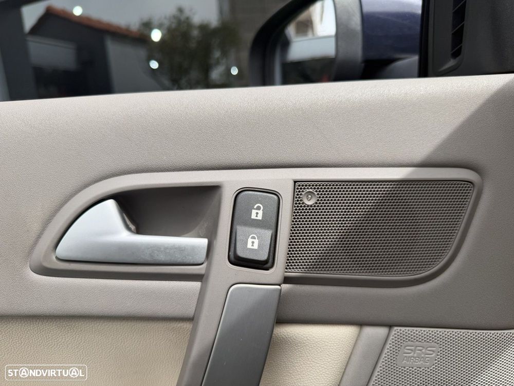 Volvo C70 2.0 D Momentum - 42