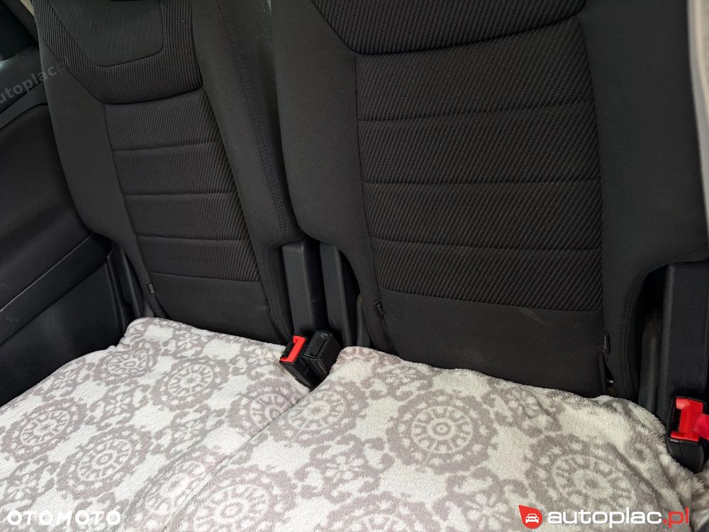 Ford S-Max - 17