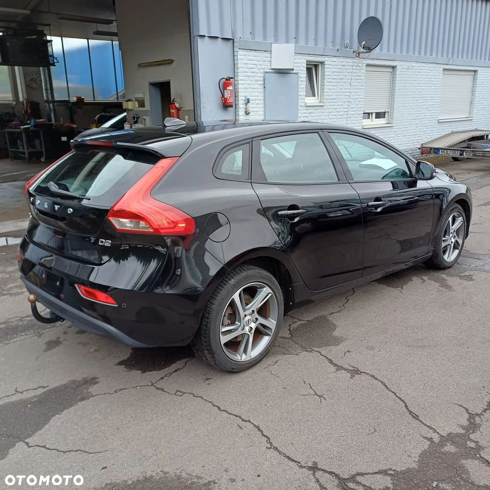 Volvo V40 D2 - 16