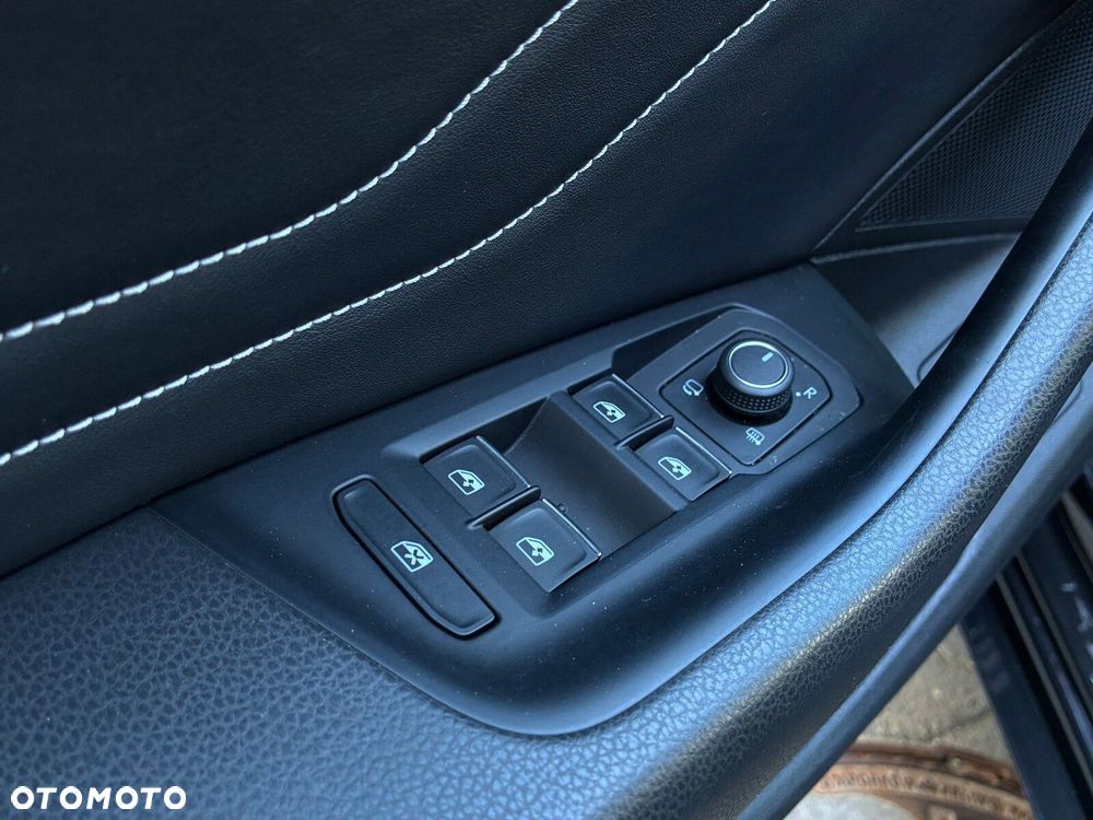 Volkswagen Arteon 2.0 TDI R-Line DSG - 27