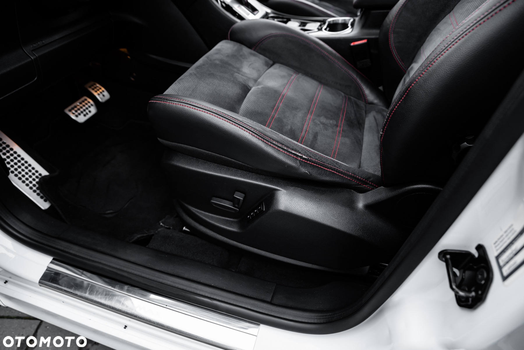 Ford S-Max 2.0 EcoBoost Titanium - 17