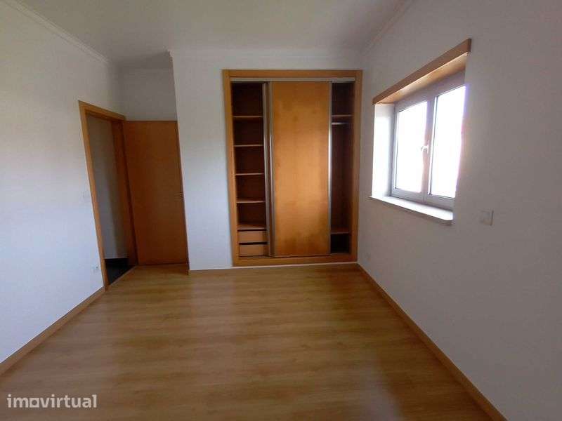 Apartamento T2 com garagem - Louriçal/Pombal - Grande imagem: 3/10