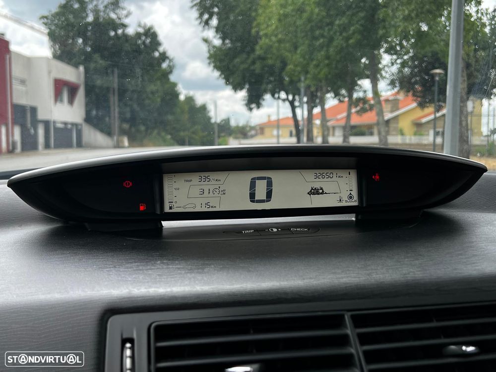 Citroën C4 1.6 HDi FAP VTR - 13