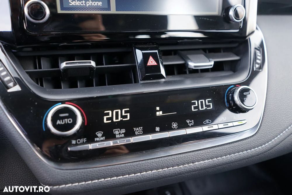 Toyota Corolla 2.0 HSD Exclusive - 21