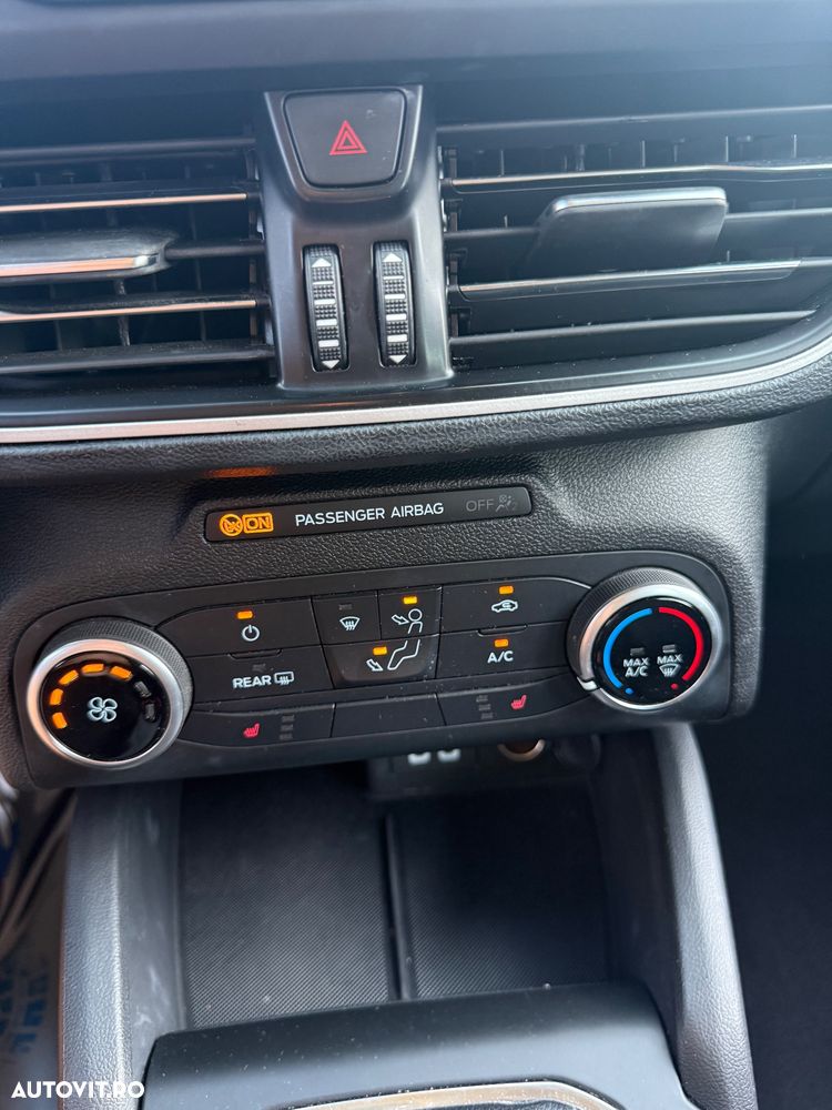 Ford Focus 1.0 EcoBoost Start-Stopp-System COOL&CONNECT - 17