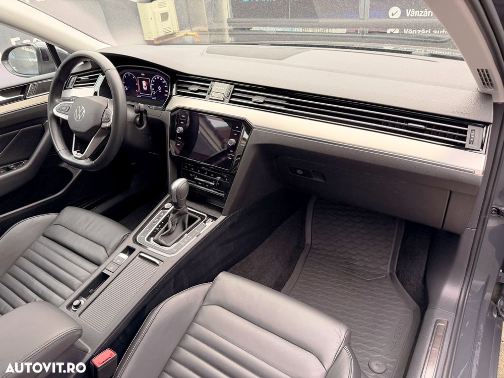 Volkswagen Passat 2.0 TDI DSG Highline - 17
