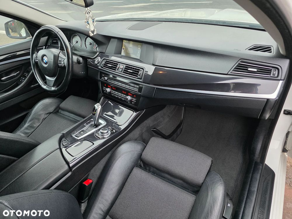 BMW Seria 5 520d Sport-Aut - 15