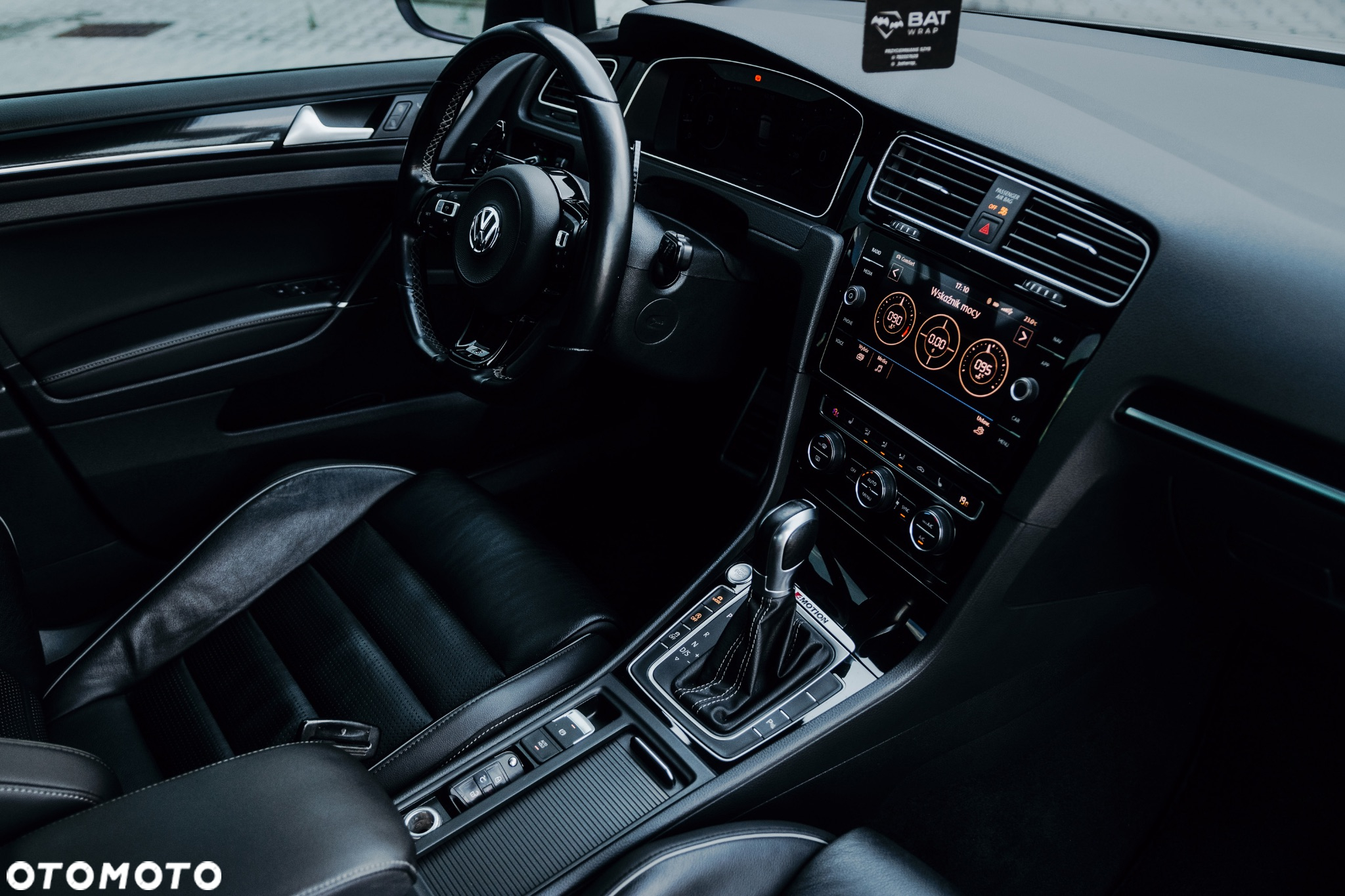 Volkswagen Golf R 4Motion (BlueMotion Technology) DSG - 17