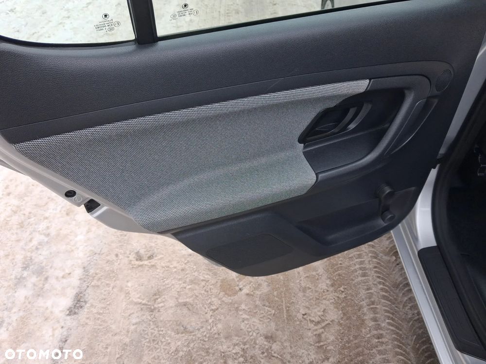 Skoda Fabia 1.2 HTP Classic - 16