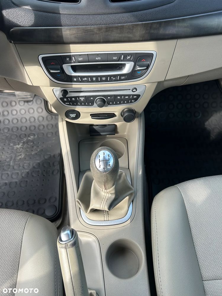 Renault Fluence 1.6 16V 110 Dynamique - 9