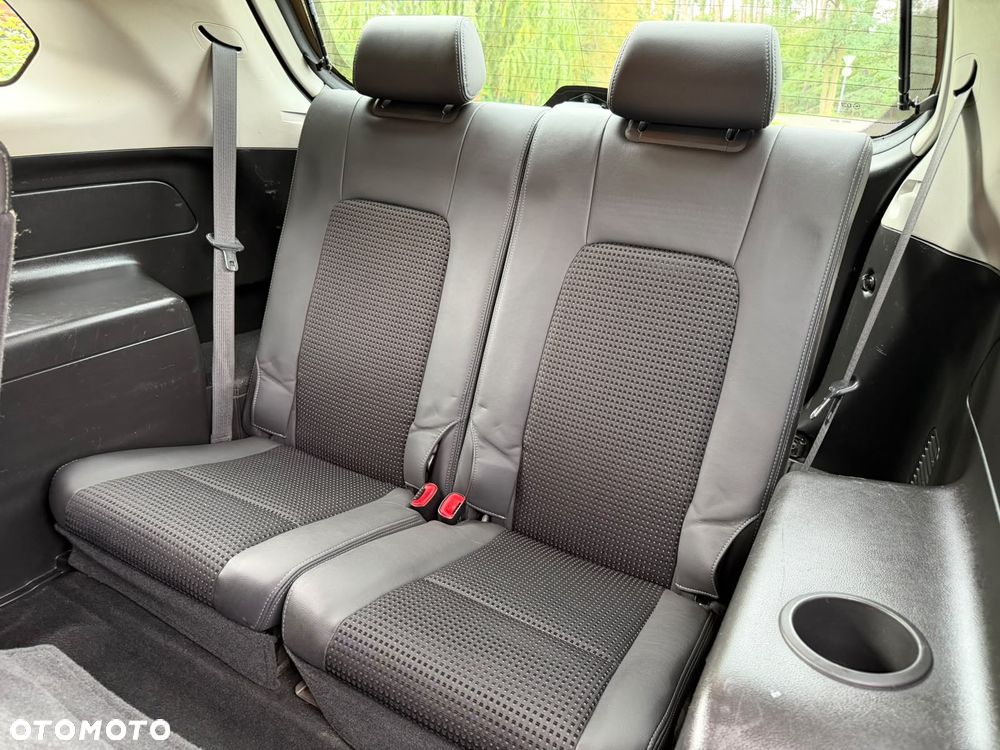 Chevrolet Captiva - 23