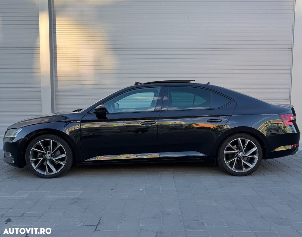 Skoda Superb 2.0 TDI DSG Sportline - 5