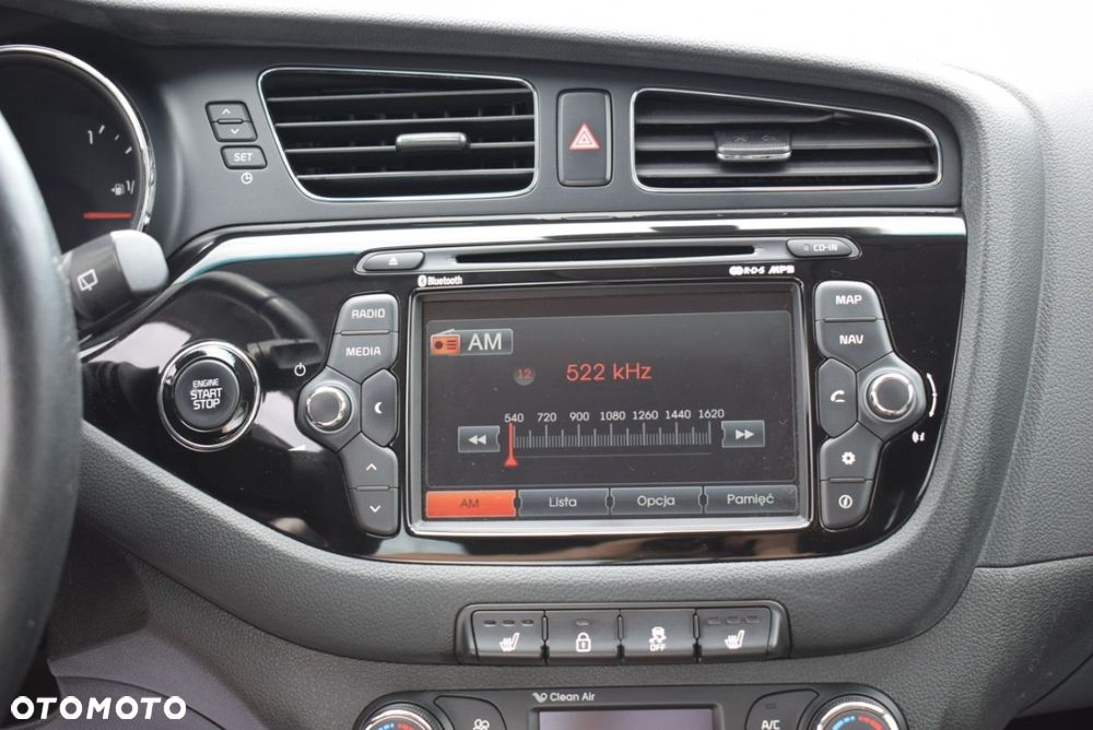 Kia Ceed - 36