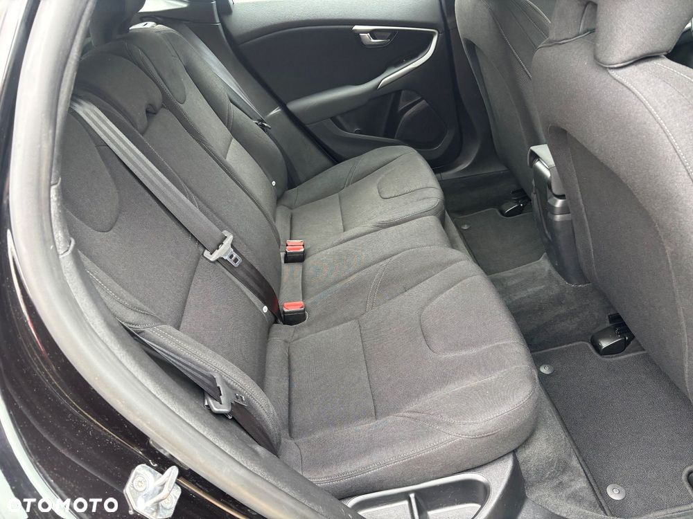 Volvo V40 D2 Kinetic - 22