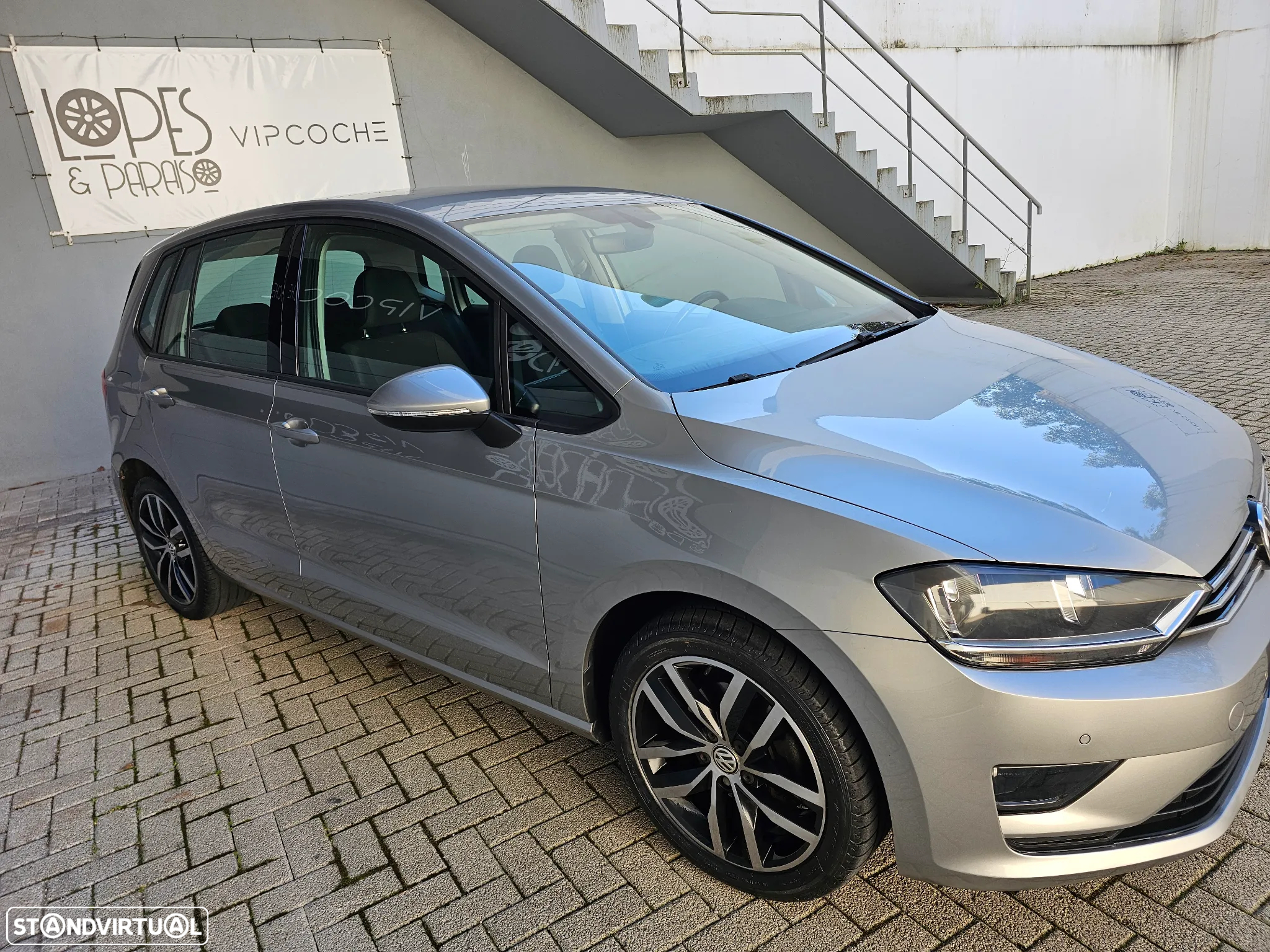VW Golf 1.6 TDI Highline - 23