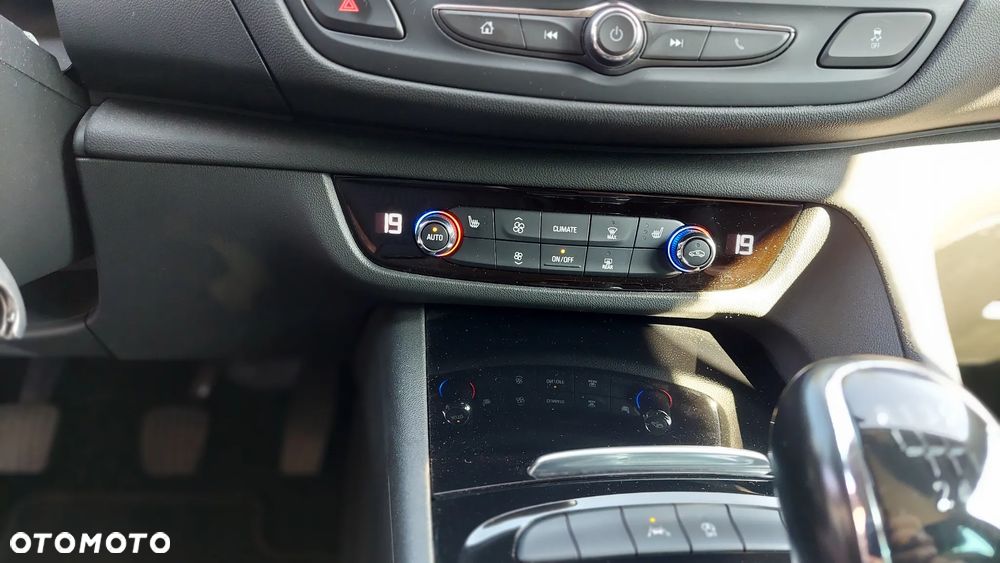 Opel Insignia 2.0 CDTI Business Elegance S&S - 28