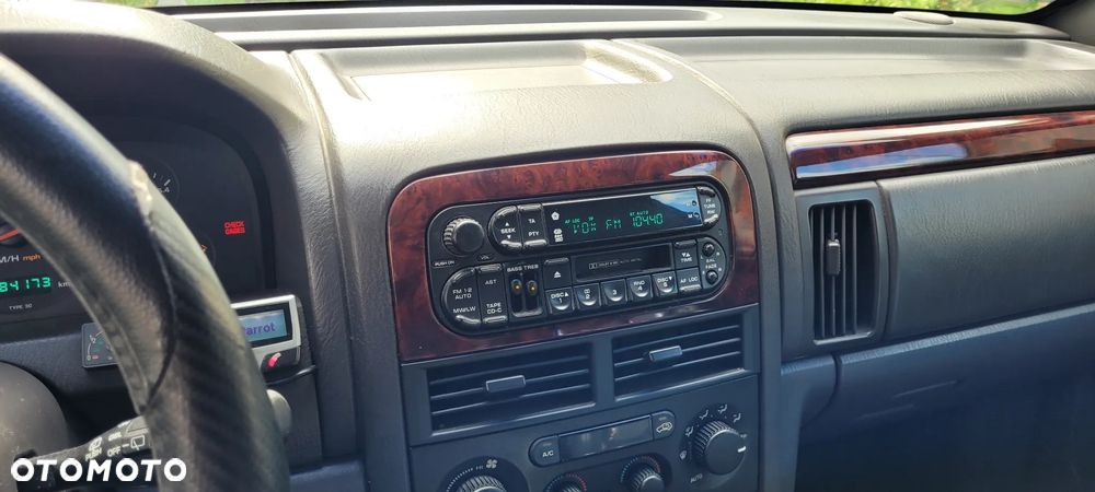 Jeep Grand Cherokee - 19