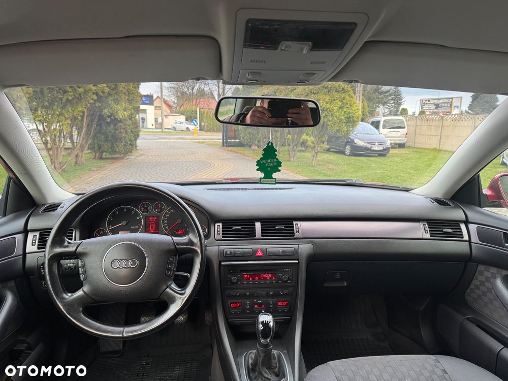 Audi A6 Avant 2.4 - 6