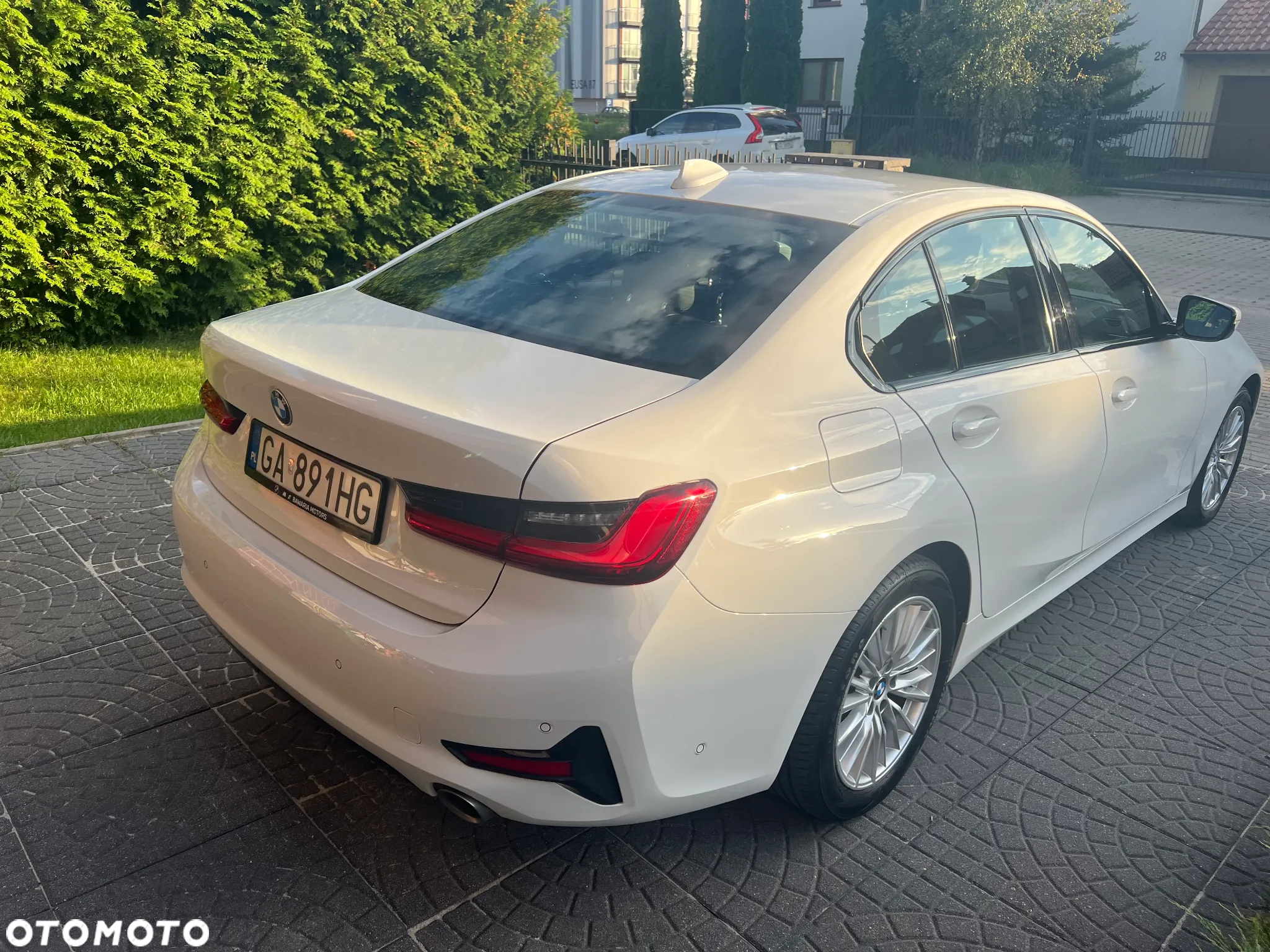 BMW Seria 3 320i Sport Line - 2