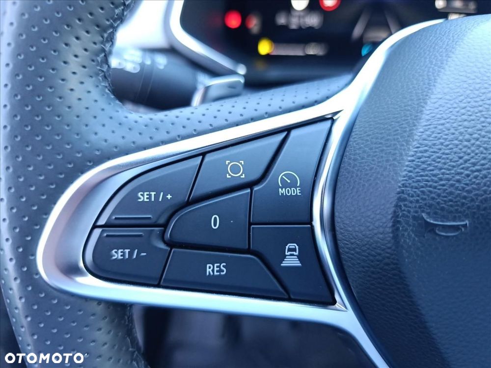 Renault Captur 1.3 TCe mHEV Techno EDC - 20
