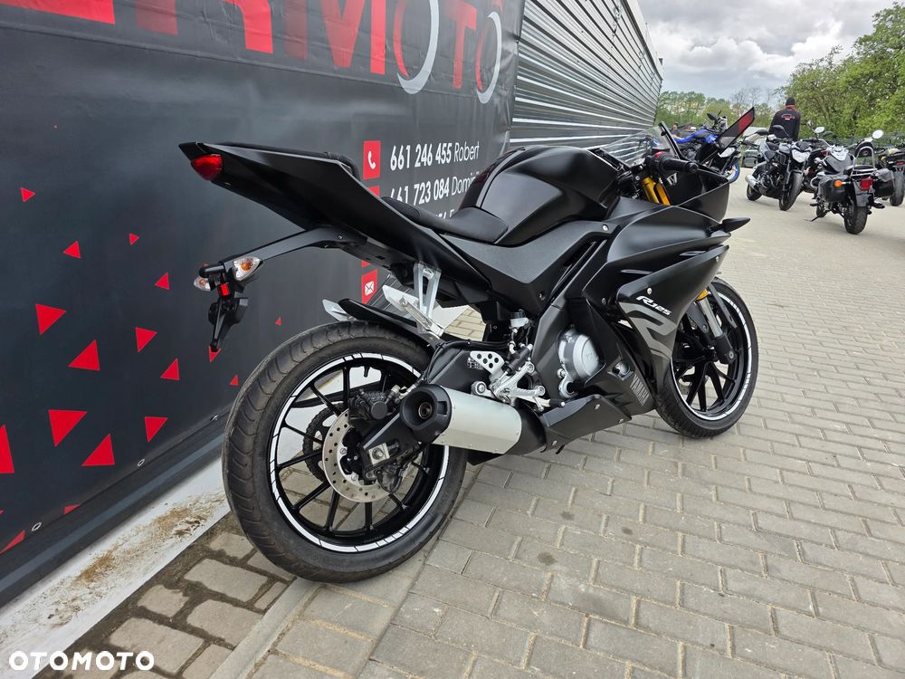 Yamaha YZF - 4