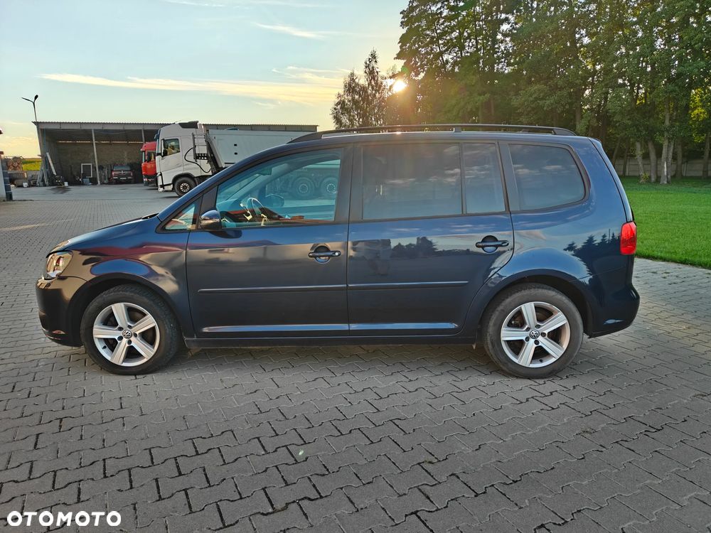 Volkswagen Touran - 3